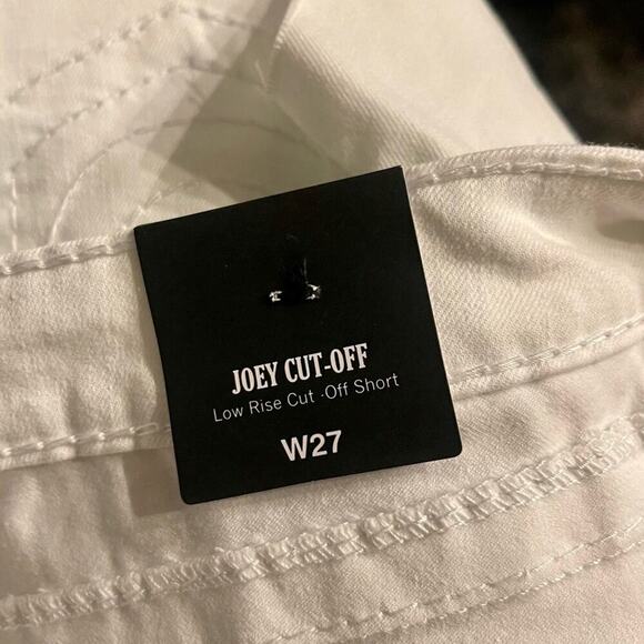 True Religion Joey Cut Off Shorts in White. - Picture 11 of 12